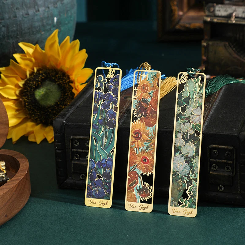 Vintage Floral Hollow Metal Bookmark